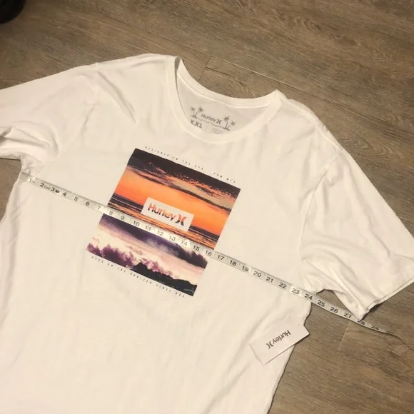 Brand🆕🔥💖🔥 HURLEY short sleeve tee - Picture 7 of 7